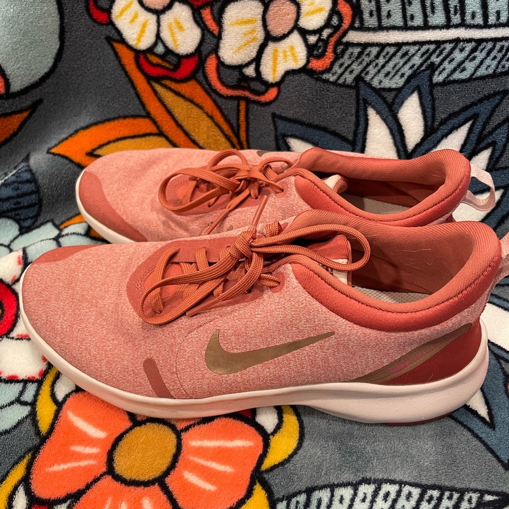 Nike Running Shoes 7.5